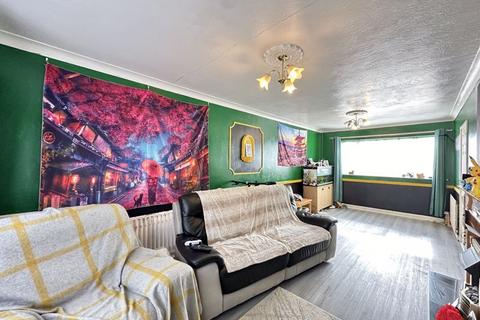 7 Byron Close, Knottingley, WF11 8QG