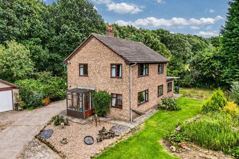 4 bedroom detached house for sale, Pontefract Road, Hemsworth WF9