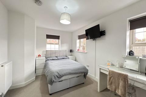 4 Outfield Drive, Ackworth, Pontefract, WF7 7FN