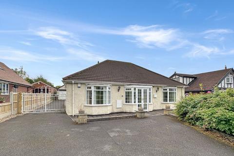 2 bedroom bungalow for sale, Ackworth Road, Featherstone WF7