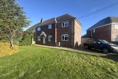 4 bedroom semi-detached house to rent, Eye Lane, Kings Lynn PE31