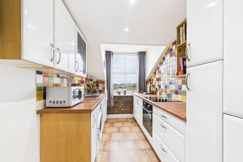 Flat 6, 14 Brunswick Square, Gloucester, GL1 1UG