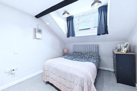 Flat 6, 14 Brunswick Square, Gloucester, GL1 1UG