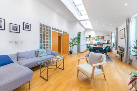 2 bedroom apartment for sale, Putney Bridge Road, London SW15