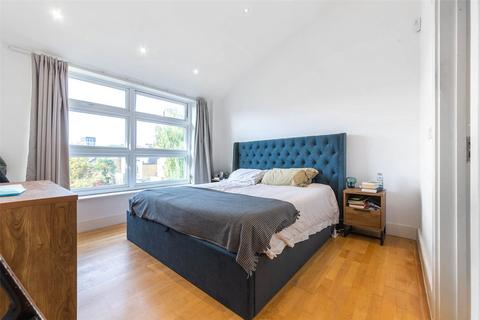 2 bedroom apartment for sale, Putney Bridge Road, London SW15