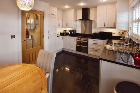 4 bedroom terraced house for sale, Ruskin Drive, Sale, M33