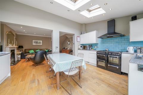7 bedroom semi-detached house for sale, Wellgarth, GREENFORD