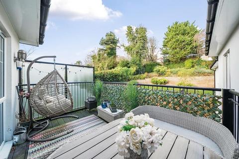 1 bedroom flat for sale, Foxley Lane, Verdun Heights, Purley, Surrey, CR8 3ER