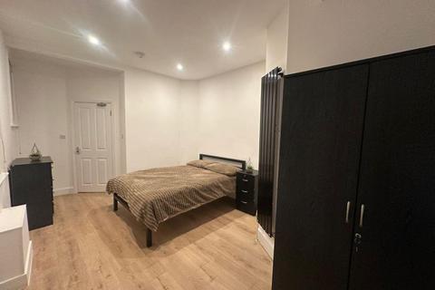 1 bedroom in a flat share to rent, Cavendish Avenue, Eastbourne, East Sussex, BN22 8EN