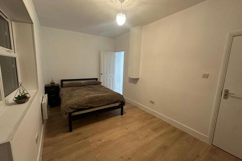 1 bedroom in a flat share to rent, Cavendish Avenue, Eastbourne, East Sussex, BN22 8EN