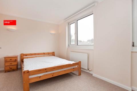 3 bedroom flat to rent, Manchester Road, London E14