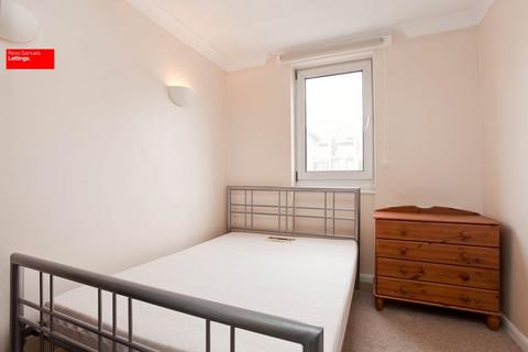 3 bedroom flat to rent, Manchester Road, London E14