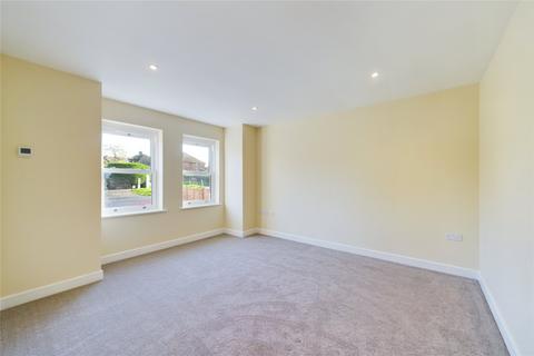 3 bedroom detached house to rent, Whitley Wood Lane, Reading, Berkshire, RG2