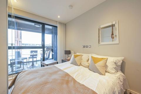 1 bedroom flat for sale, Avalon Point, Docklands, London, E14