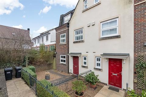 3 bedroom end of terrace house for sale, Rossiter Close, London, SE19