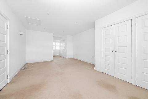 1 Rossiter Close, London, SE19 3BB