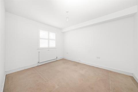 1 Rossiter Close, London, SE19 3BB