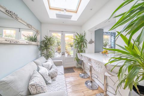 14 Dedworth Road, Windsor, SL4 5AY