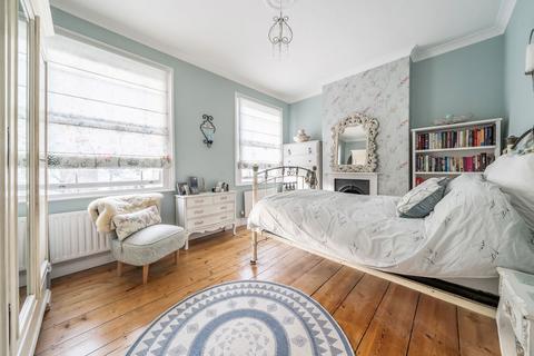 14 Dedworth Road, Windsor, SL4 5AY