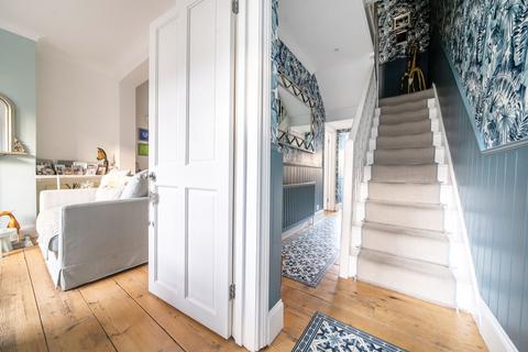 14 Dedworth Road, Windsor, SL4 5AY
