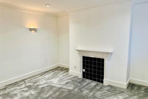 2 bedroom apartment to rent, St. Johns Square, Wakefield WF1