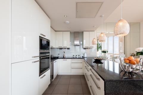 3 bedroom penthouse for sale, The Penthouse, Envoy House, East Drive, Beaufort Park, London NW9 5ZU