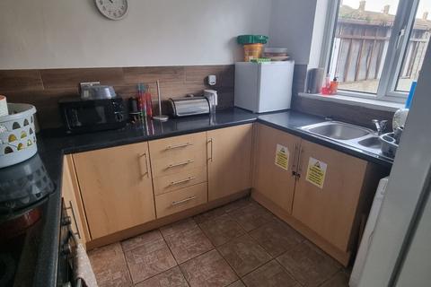 3 bedroom terraced house to rent, Panfield Road, London