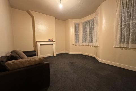 1 bedroom flat to rent, London E12