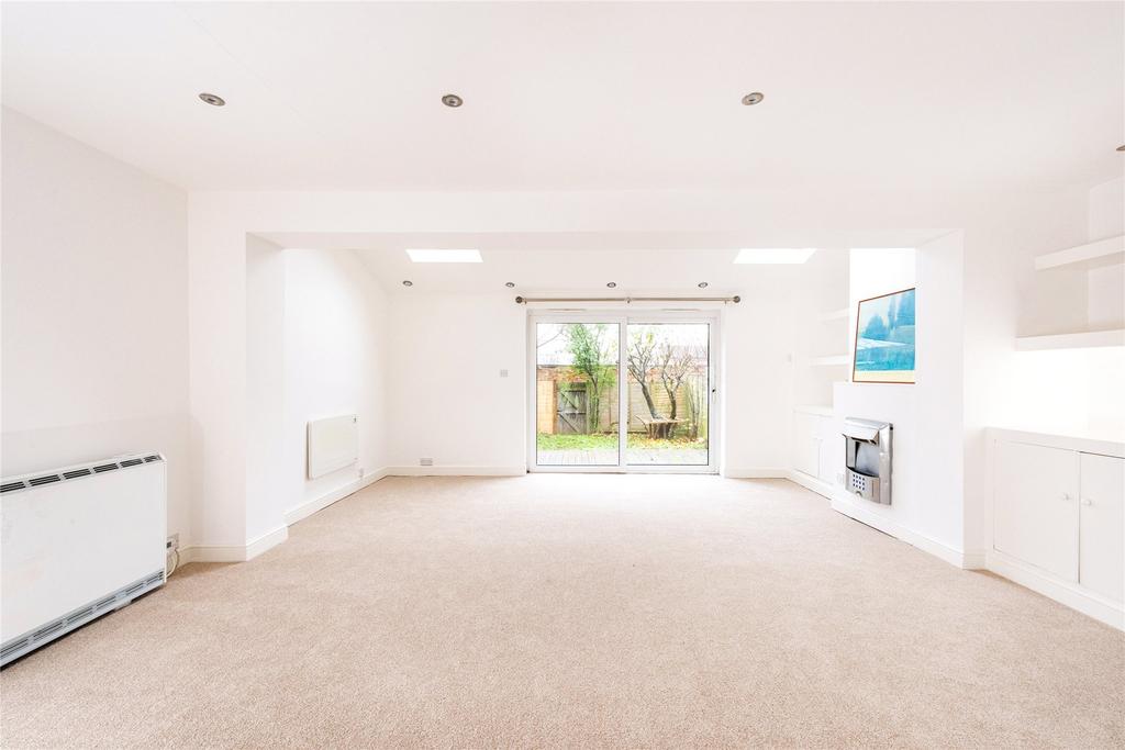 Sitting/Dining Room