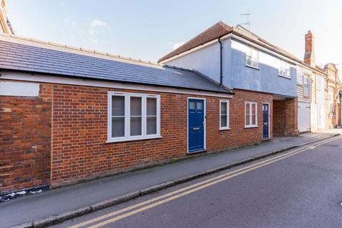 1 bedroom terraced house to rent, Gold Street, Saffron Walden, Essex, CB10