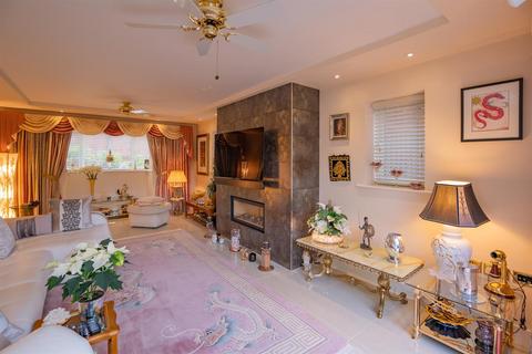 4 bedroom detached house for sale, Lilyvale House, Jasmine Close, Hanley Swan , Worcester, WR8 0AW