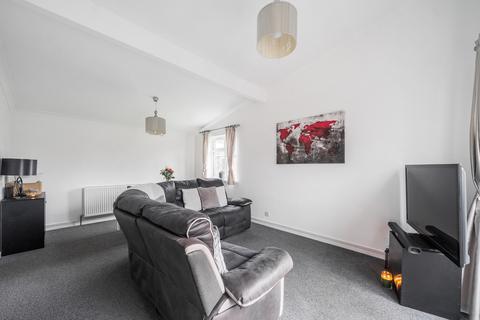 2 bedroom bungalow for sale, Hurst Park Road, Reading RG10