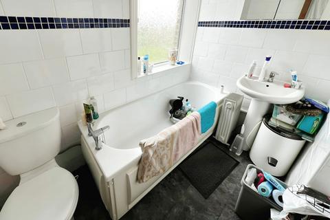 1 bedroom terraced house for sale, Lower Green Avenue, Cleckheaton BD19