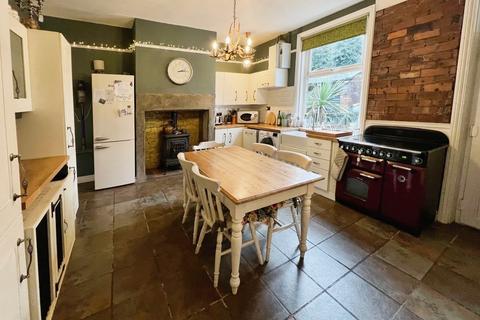 3 bedroom terraced house for sale, Hindley Road, West Yorkshire WF15