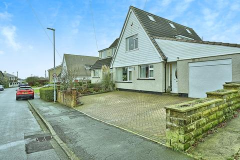 4 bedroom semi-detached house for sale, Illingworth Avenue, West Yorkshire HX2