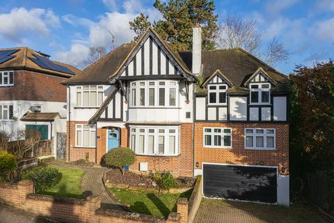 6 bedroom detached house to rent, Ollards Grove, Essex IG10