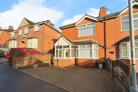 2 bedroom semi-detached house to rent, Chamberlain Avenue, Staffordshire ST4