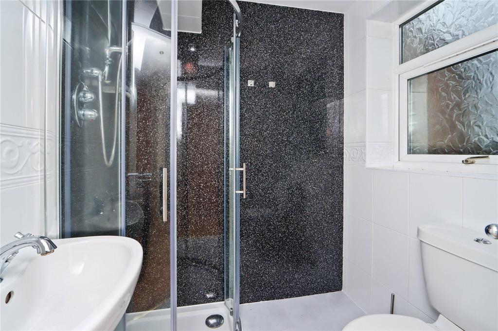 En Suite Shower 2