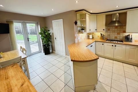 3 bedroom semi-detached house for sale, Heays Close, Leicestershire LE3