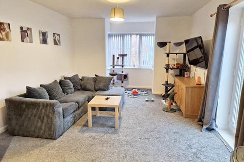 2 bedroom flat for sale, Quarry Close, Rochester