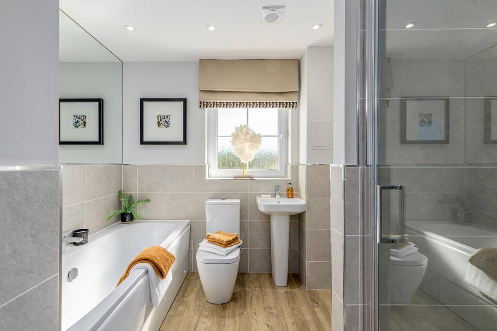 Main bathroom in 4 bed Glenbervie home