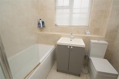 3 bedroom apartment for sale, Robin Way, STAINES-UPON-THAMES, TW18