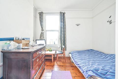 2 bedroom maisonette for sale, Squires Lane, Finchley, London, N3