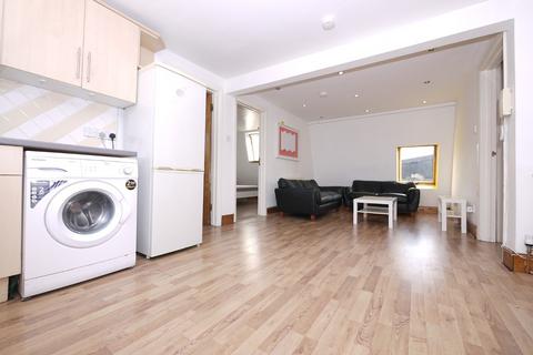 2 bedroom flat to rent, Mare Street, London,  E8