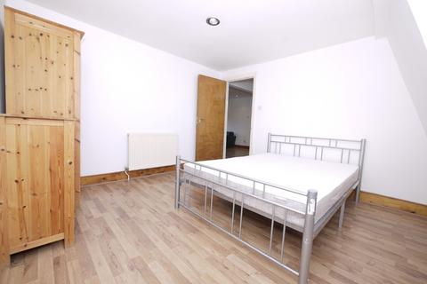 2 bedroom flat to rent, Mare Street, London,  E8