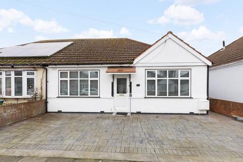 3 bedroom bungalow for sale, Woodlands Avenue, Sidcup, DA15