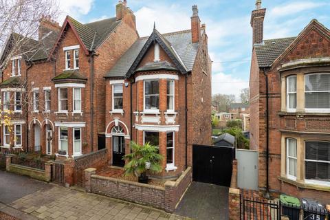 4 bedroom detached house for sale, Waterloo Road, Bedford MK40