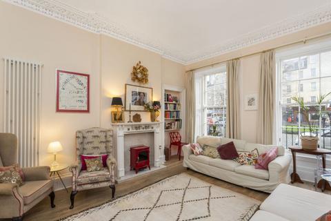 34 St. Patrick Square, Edinburgh, EH8 9EU