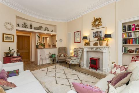 34 St. Patrick Square, Edinburgh, EH8 9EU