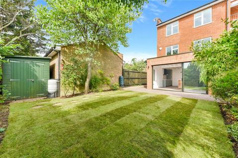 17 Southridge Place, London, SW20 8JQ